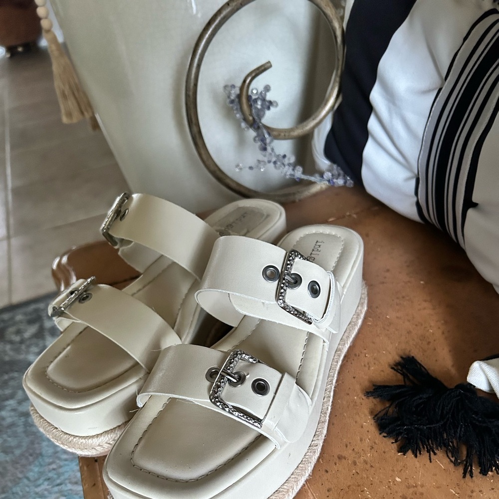 Sold. Indigo Rd, platform wedged woman’s shoes.Size-9. Sold